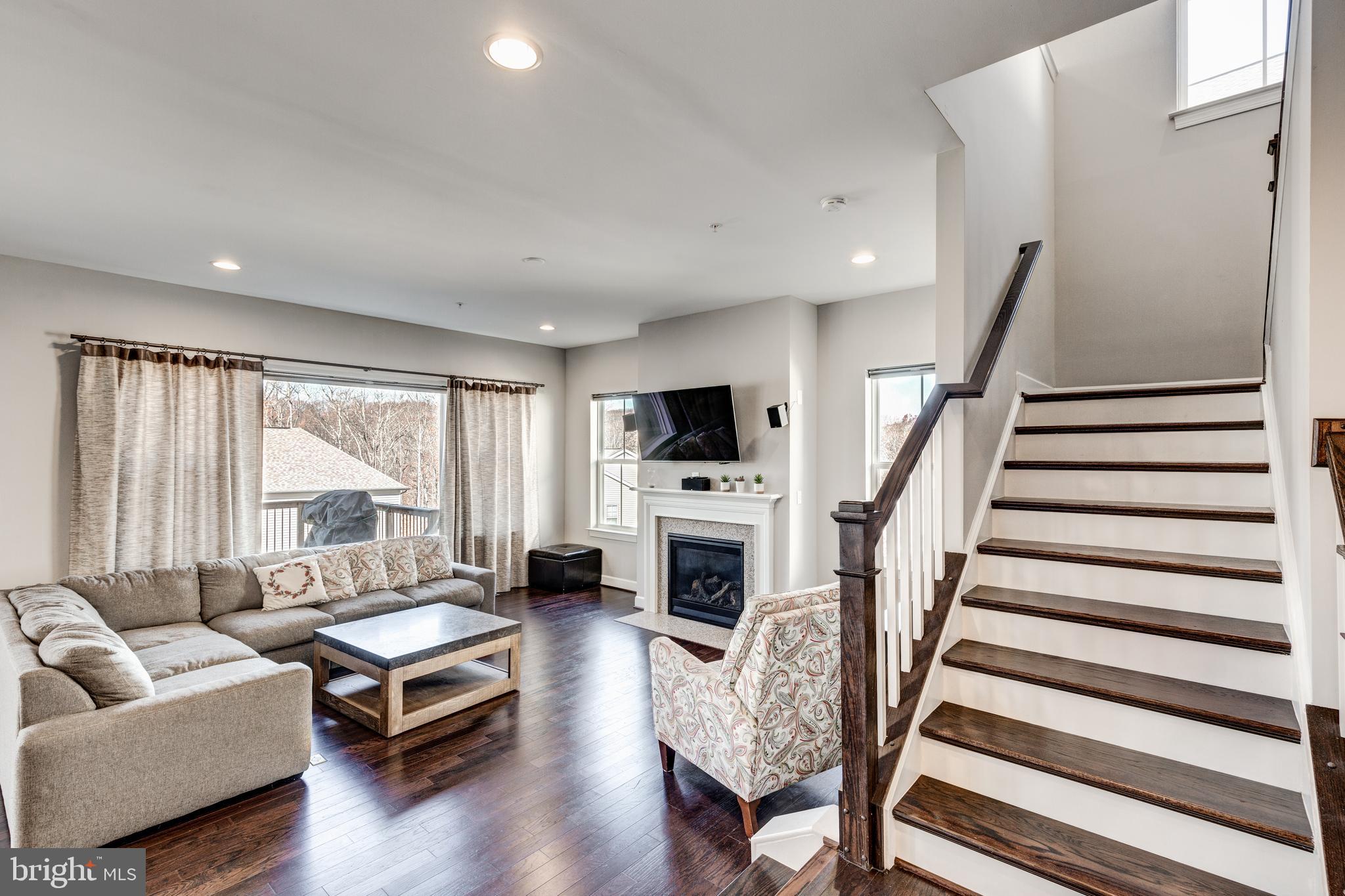6865 East Shavano Road New Market, MD 21774 - Photo 12 of 50 Family Room