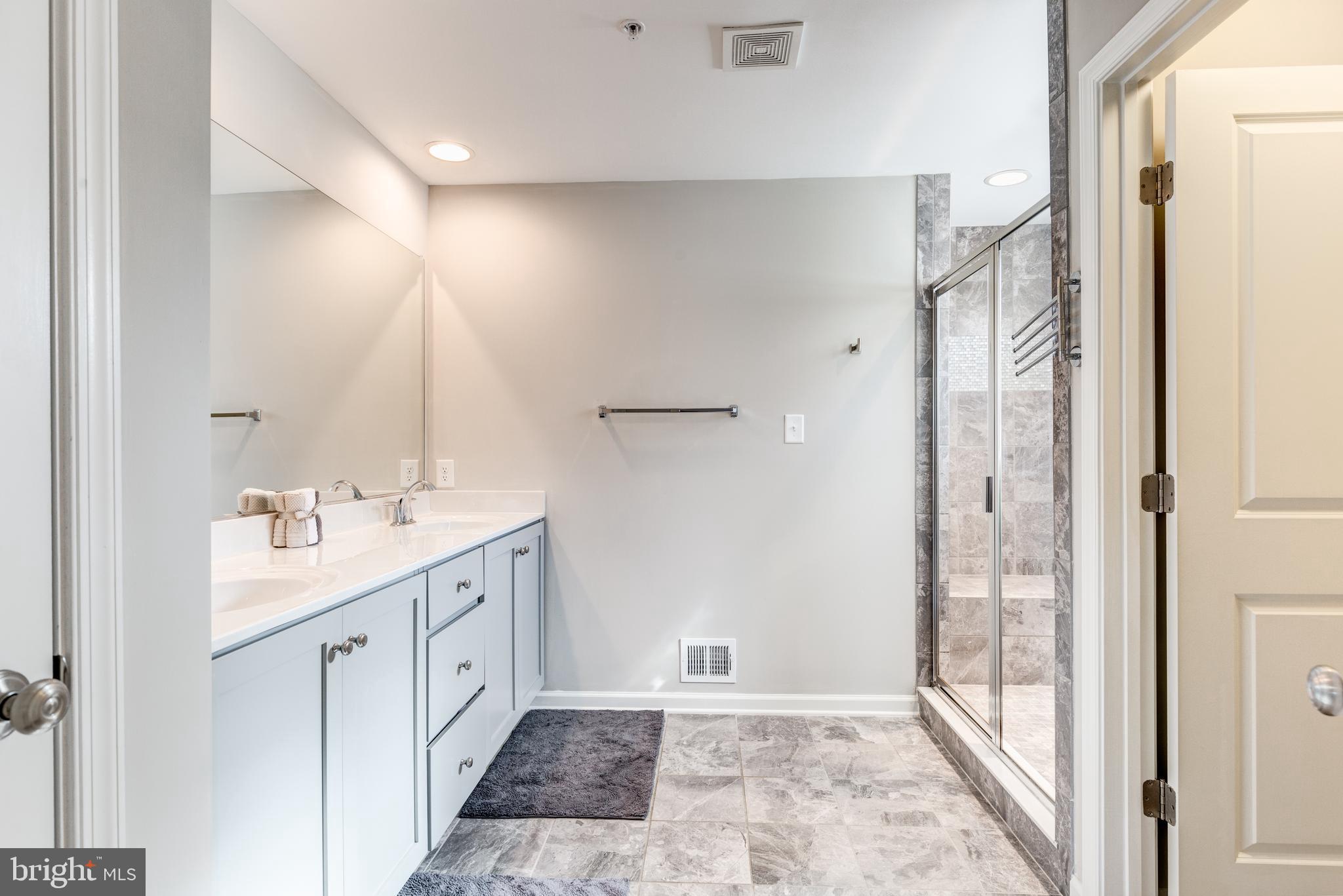 6865 East Shavano Road New Market, MD 21774 - Photo 21 of 50 Primary Bath