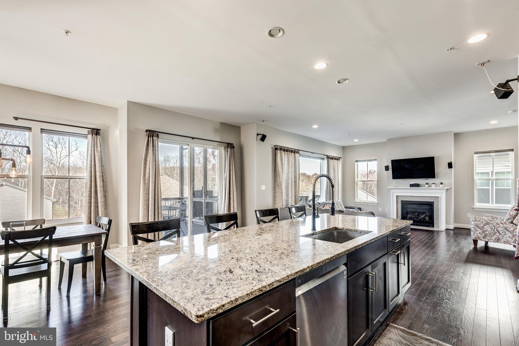 6865 East Shavano Road New Market, MD 21774 - Photo 5 of 50 Expansive Island