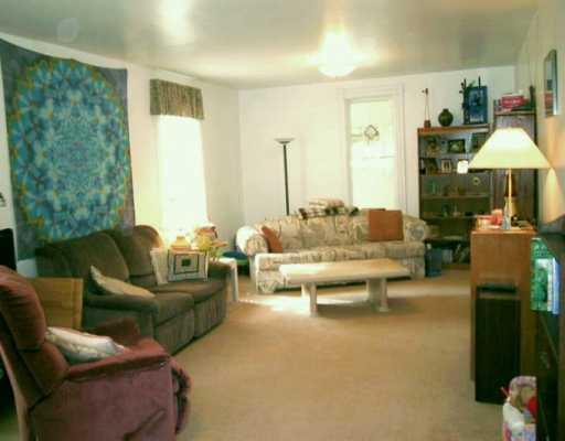 232 Old Plank Road Butler, PA 16002 - Photo 5 of 6 Living Room.