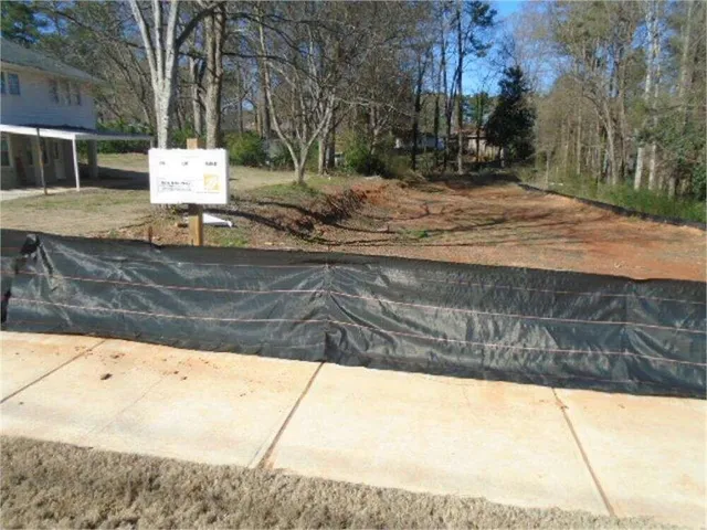 $245,000 | 576 North Thomas Lane, Smyrna, GA 30082