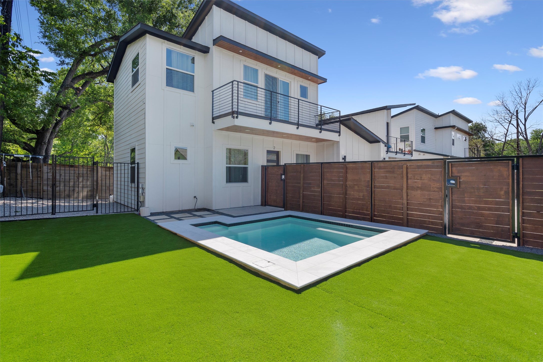 3919 East 16th Street, Unit 2 Austin, TX 78721 - Photo 1 of 22