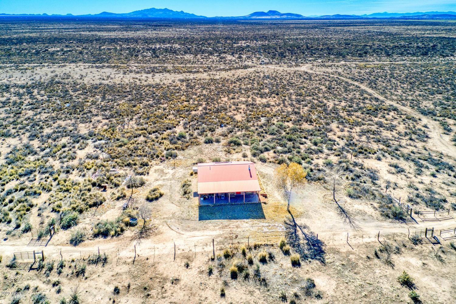 11500 South Duck Tank Road Pearce, AZ 85625 - Photo 4 of 38 a view of a large building