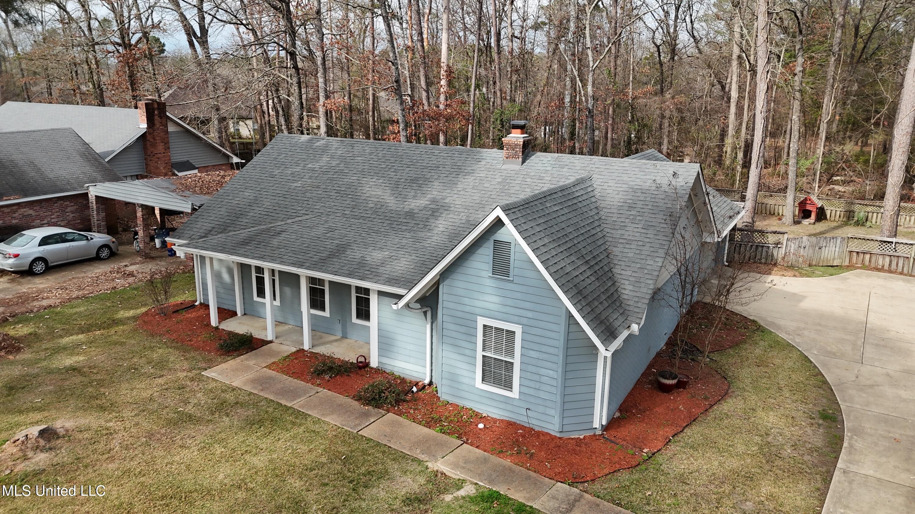 126 Plum Tree Road Brandon, MS 39047 - Photo 2 of 73 dji_fly_20260108_131822_0003_17679828220