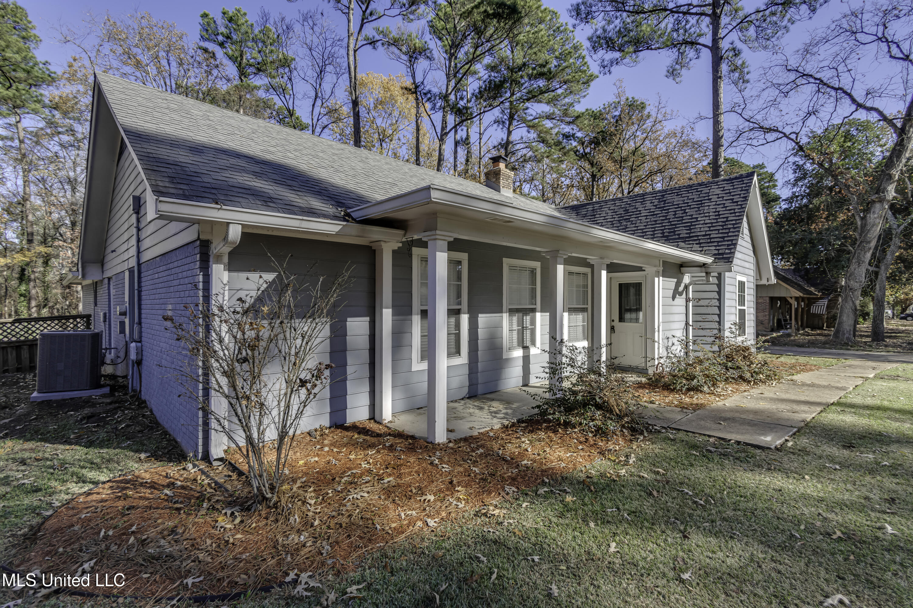 126 Plum Tree Road Brandon, MS 39047 - Photo 4 of 73 126 Plum Tree--5