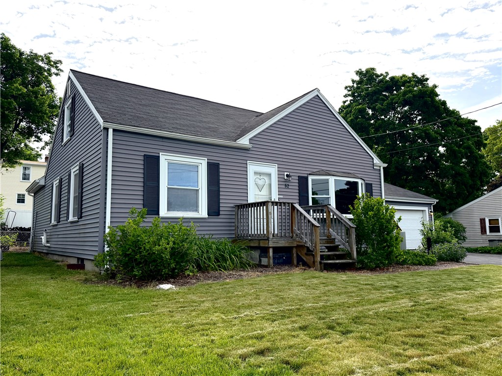 52 Duchess Road Cumberland, RI 02864 - Photo 2 of 24