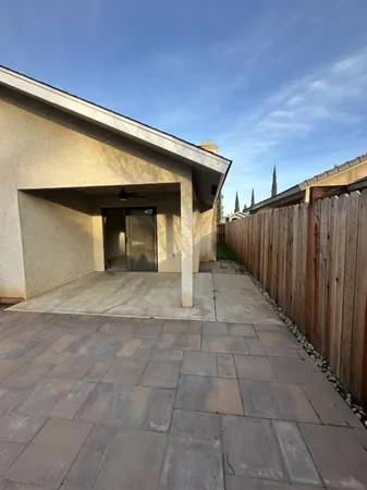 $2,400 | 1130 North Miami Avenue, Clovis, CA 93611