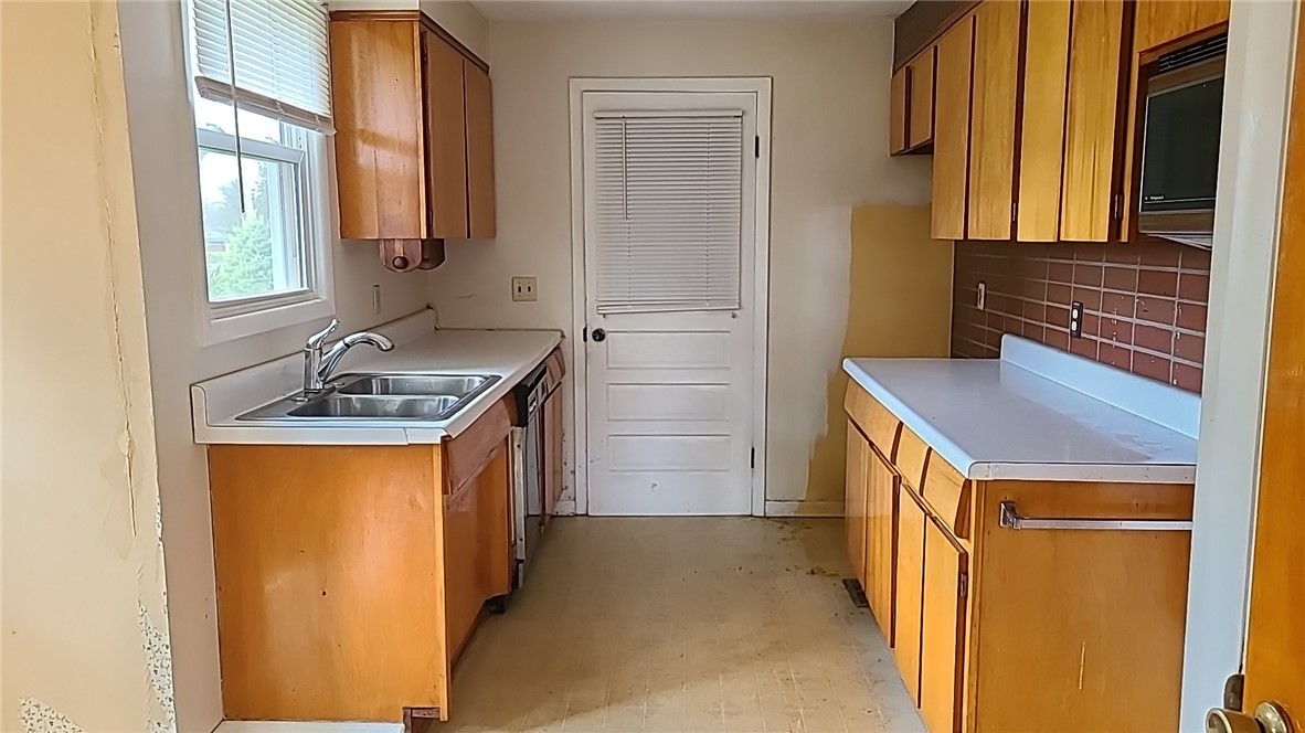 7396 Centerport Road Throop, NY 13021 - Photo 3 of 22