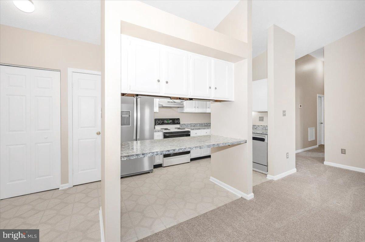 2129 Wainwright Court, Unit 2D Frederick, MD 21702 - Photo 25 of 57 Modern kitchen with open layout design.