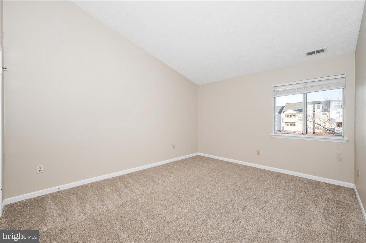 2129 Wainwright Court, Unit 2D Frederick, MD 21702 - Photo 38 of 57 Spacious room with natural light and potential.