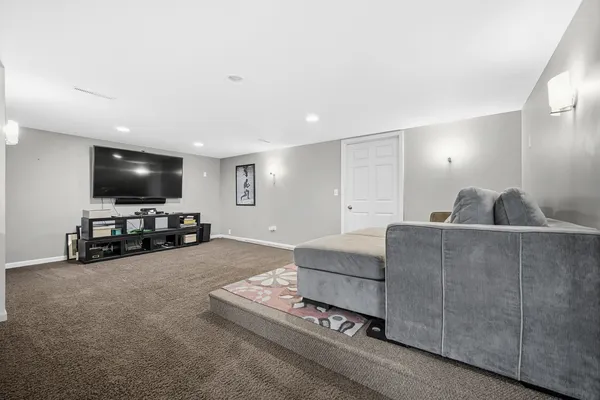 $735,000 | 1819 Cornell Road, Flossmoor, IL 60422