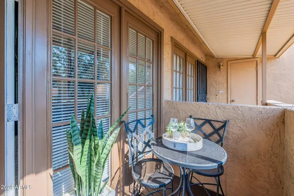 $269,000 | 4901 South Calle Los Cerros Drive, Unit 237, Tempe, AZ 85282
