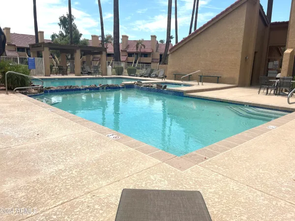 $269,000 | 4901 South Calle Los Cerros Drive, Unit 237, Tempe, AZ 85282