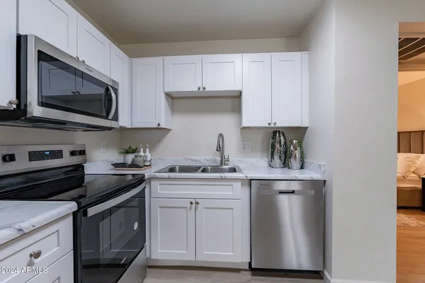 $269,000 | 4901 South Calle Los Cerros Drive, Unit 237, Tempe, AZ 85282