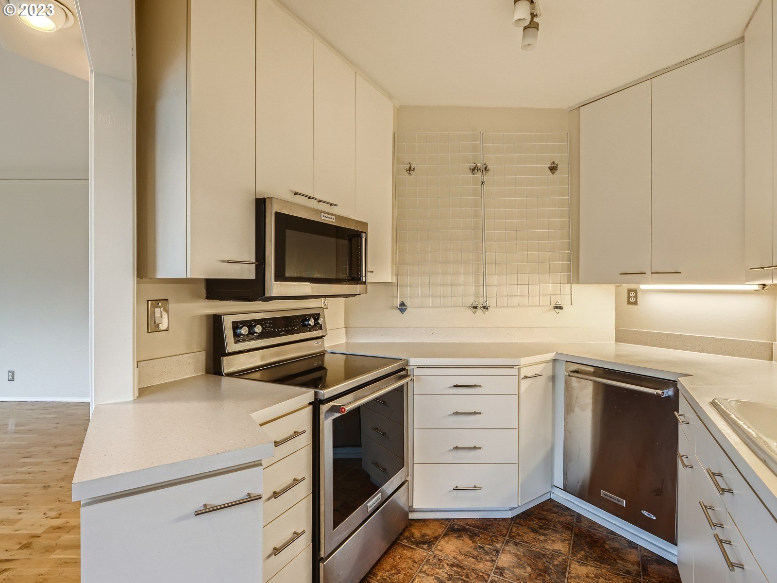 1500 Southwest 5th Avenue, Unit 203 Portland, OR 97201 - Photo 13 of 24 Kitchen