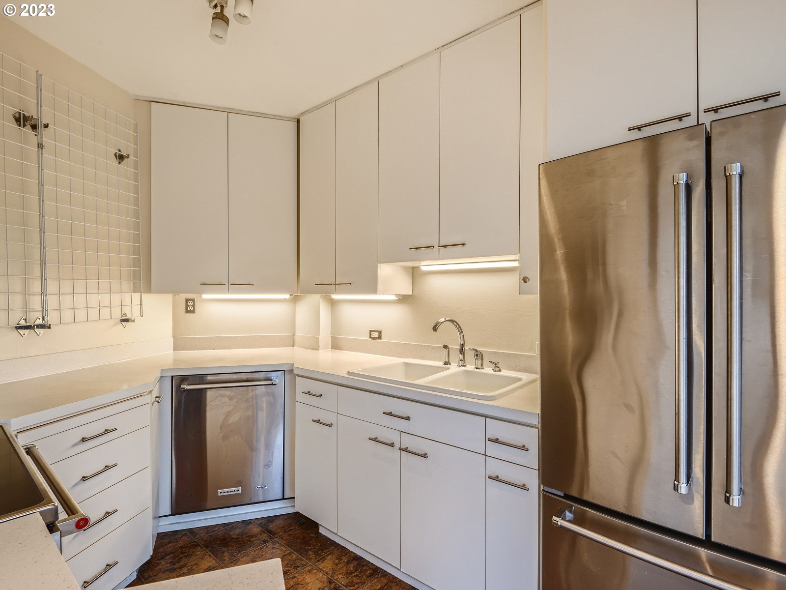 1500 Southwest 5th Avenue, Unit 203 Portland, OR 97201 - Photo 15 of 24 Kitchen