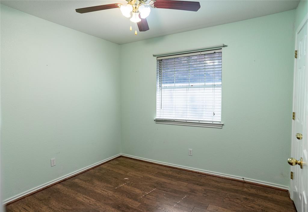 604 Valleyridge Court Decatur, TX 76234 - Photo 20 of 23 Another large secondary bedroom