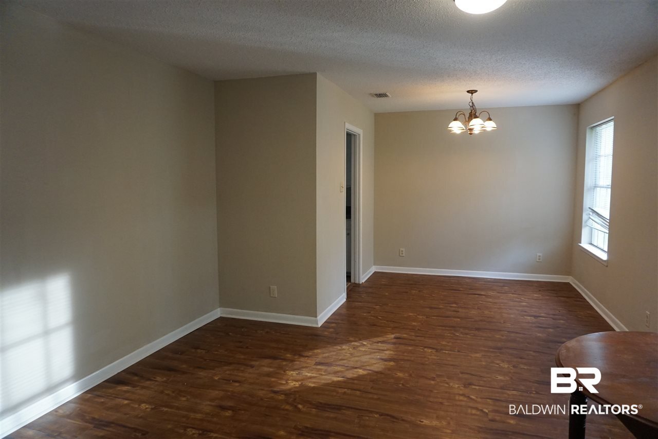 116 Vanderbilt Drive Mobile, AL 36608 - Photo 4 of 35