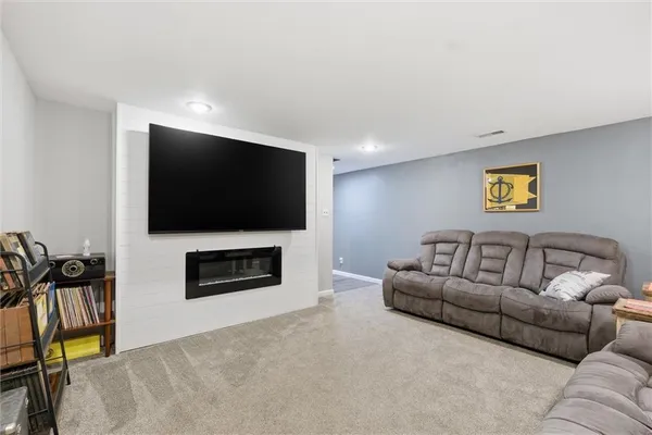$265,000 | 2209 South 17th Street, Leavenworth, KS 66048