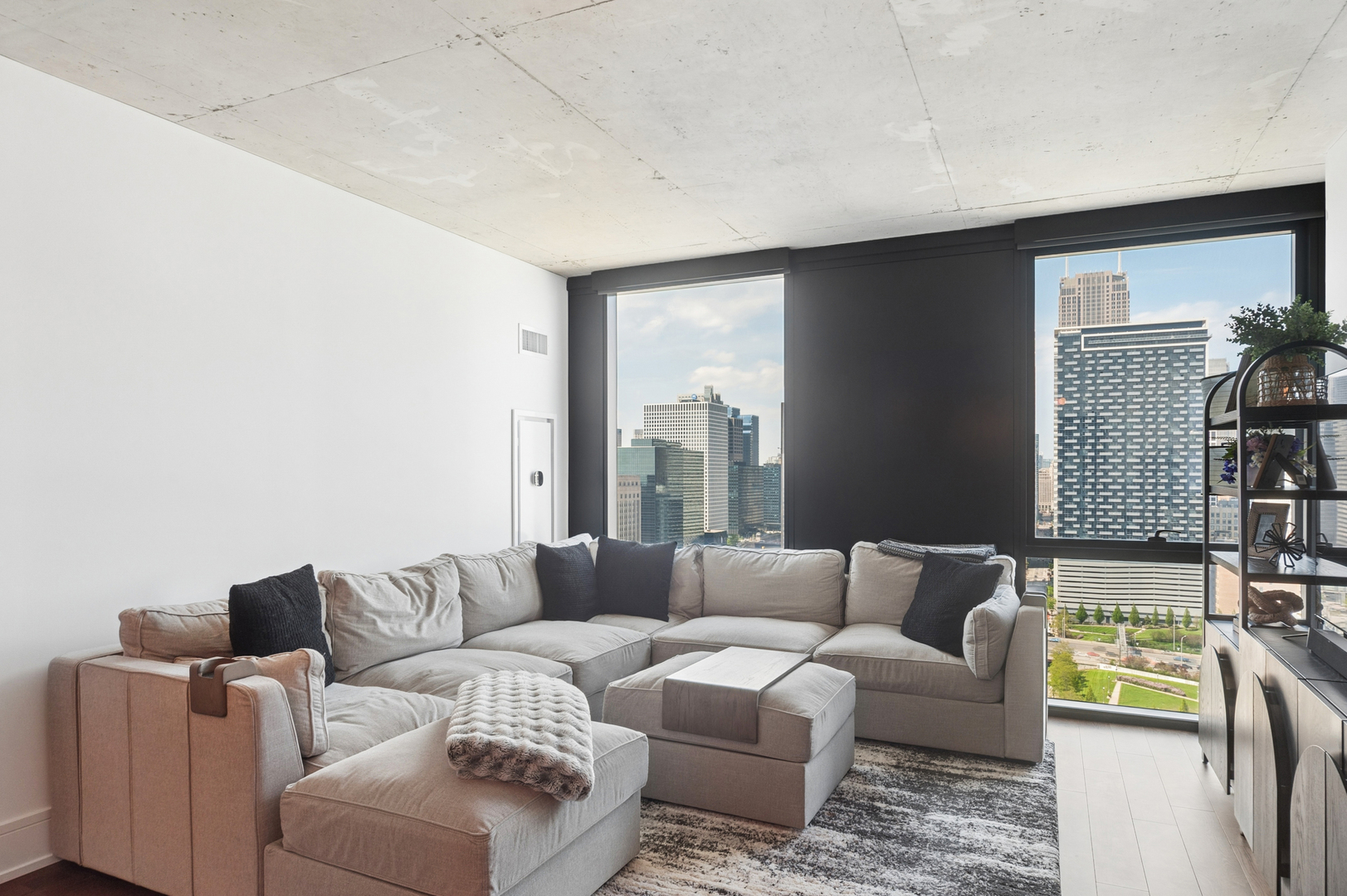 234 West Polk Street, Unit 2504 Chicago, IL 60607 - Photo 12 of 13