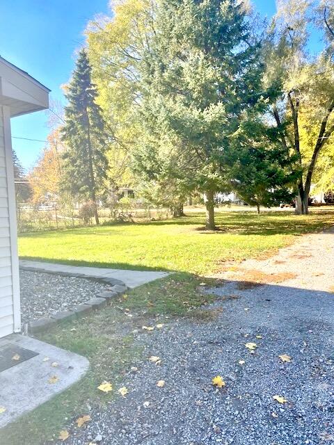 723 22nd Street Jackson, MI 49203 - Photo 3 of 38 IMG_3904