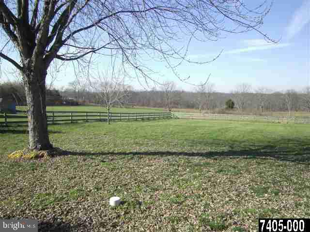 630 Teeter Road Littlestown, PA 17340 - Photo 3 of 24