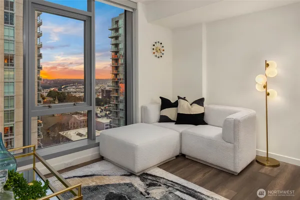 $470,000 | 800 Columbia Street, Unit 1807, Seattle, WA 98104