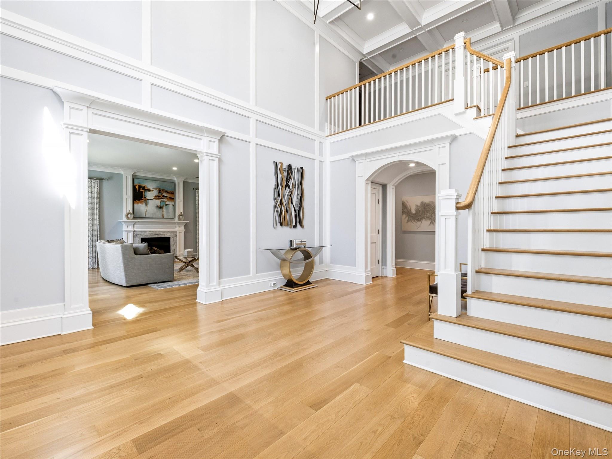 55 Plymouth Road Manhasset, NY 11030 - Photo 6 of 41