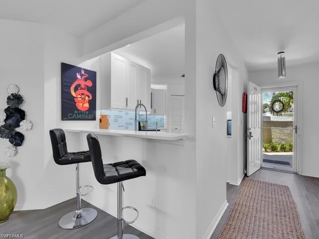 $2,850 | 13141 Hamilton Harbour Drive, Unit P2, Naples, FL 34110