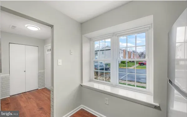 $2,850 | 5822 Burke Manor Court, Burke, VA 22015