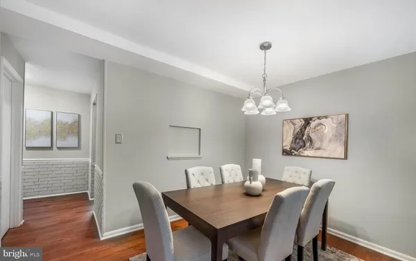 $2,850 | 5822 Burke Manor Court, Burke, VA 22015