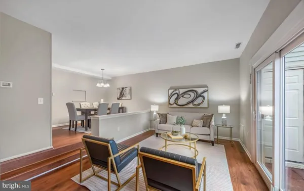 $2,850 | 5822 Burke Manor Court, Burke, VA 22015