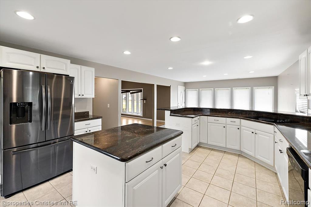 5863 Clarkston Road Clarkston, MI 48348 - Photo 24 of 43 Gallery Image 24