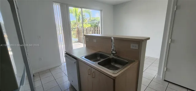 $2,500 | 8545 Southwest 152nd Avenue, Unit 194, Miami, FL 33193