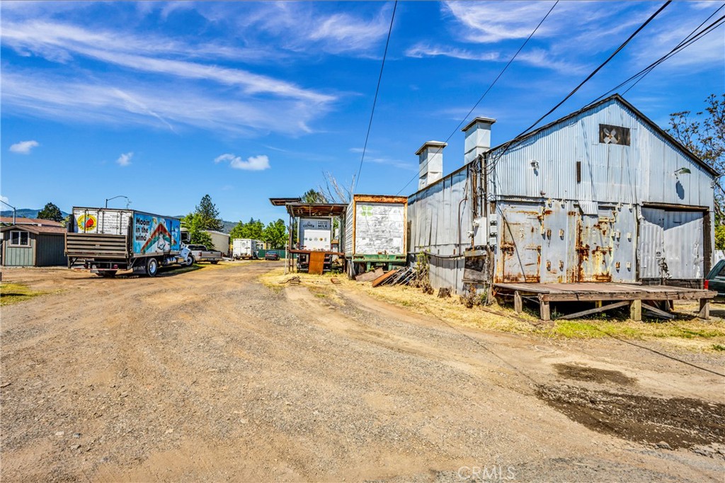 21130 Calistoga Road Middletown, CA 95461 - Photo 12 of 25 a view of a house with a patio