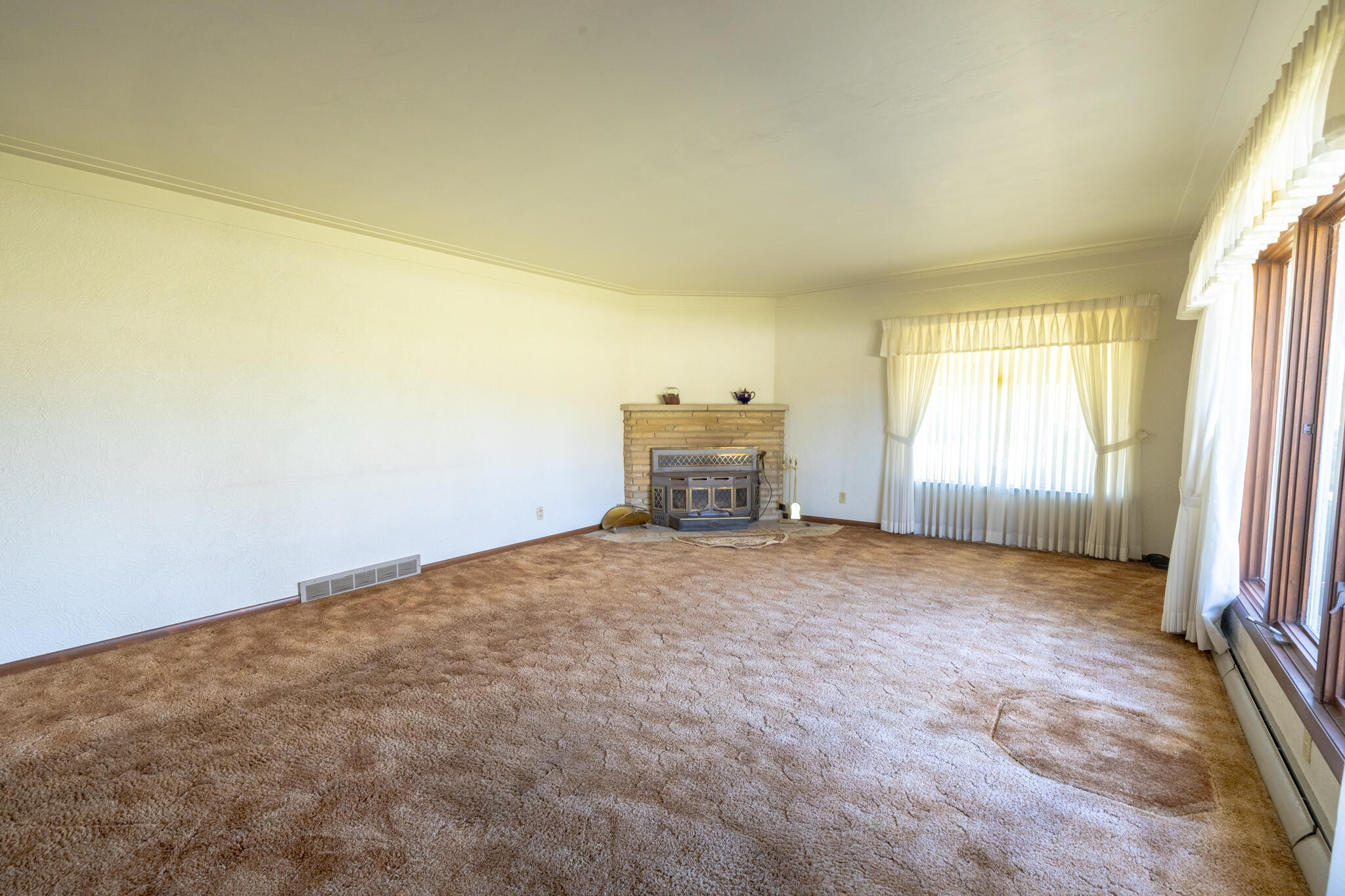 4672 Martin Street Hamilton, MI 49419 - Photo 20 of 38 IMG_4582-HDR