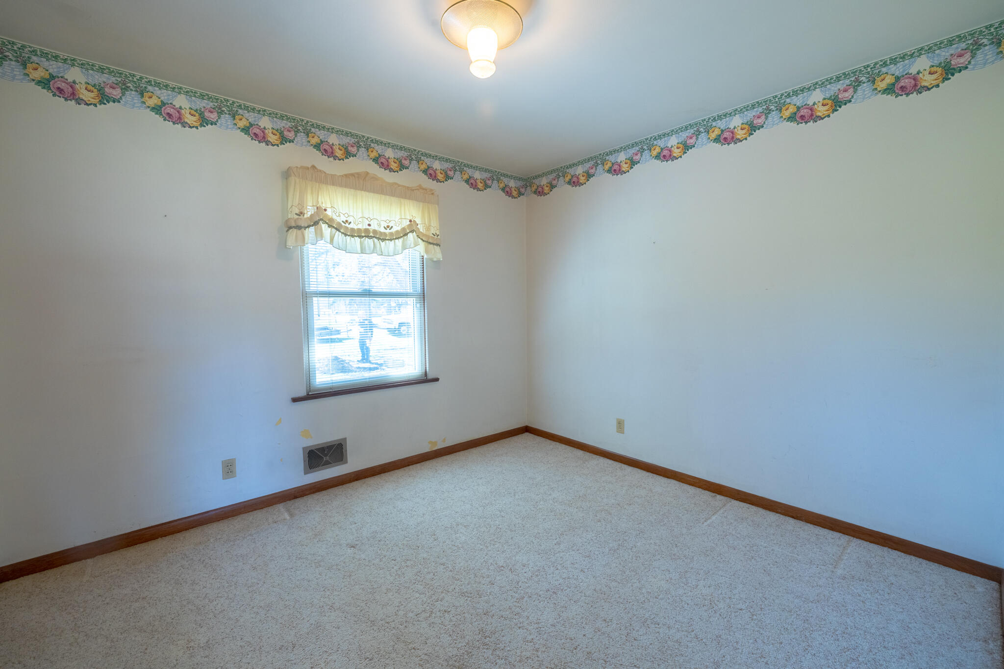 4672 Martin Street Hamilton, MI 49419 - Photo 23 of 38 IMG_4600-HDR