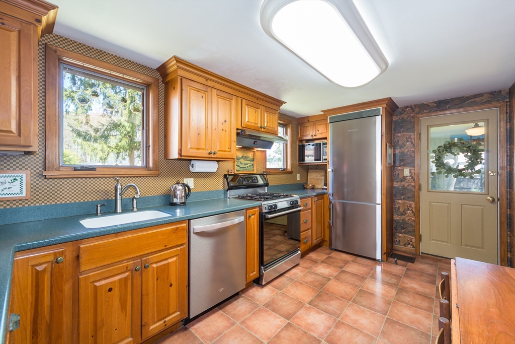 4 Gibbs Street Natick, MA 01760 - Photo 15 of 30
