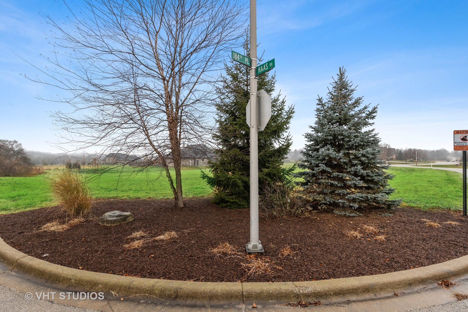 18345 South Pineprairie Drive Mokena, IL 60448 - Photo 8 of 8 a view of a park