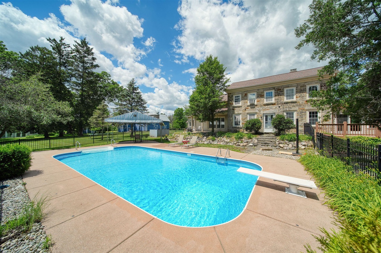 208 Glasgow Road Jackson, MI 49201 - Photo 57 of 99