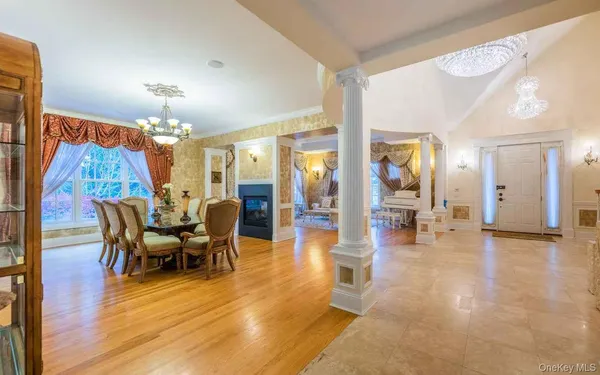 $4,180,000 | 5 Westgate Road, Muttontown, NY 11791