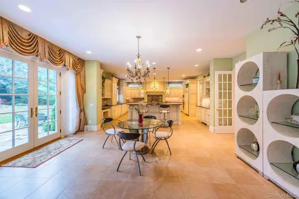 $4,180,000 | 5 Westgate Road, Muttontown, NY 11791