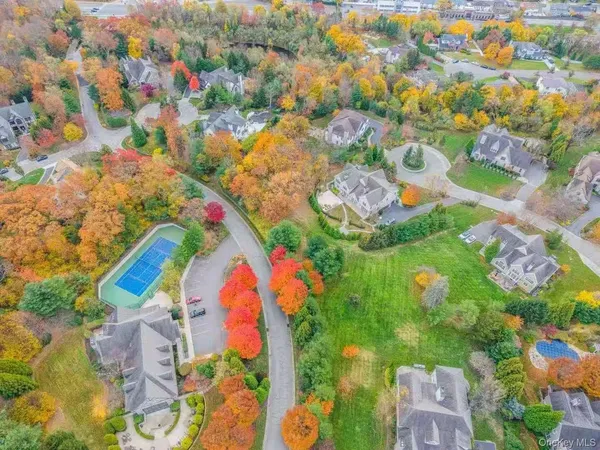 $4,180,000 | 5 Westgate Road, Muttontown, NY 11791