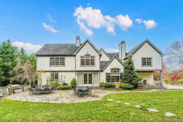 $4,180,000 | 5 Westgate Road, Muttontown, NY 11791