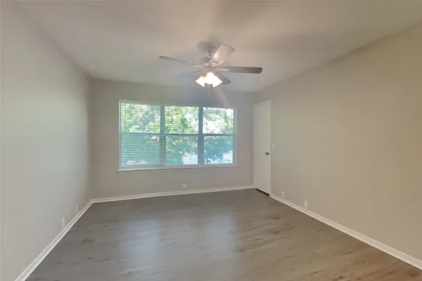 $2,350 | 10210 East Summit Canyon Drive, Houston, TX 77095