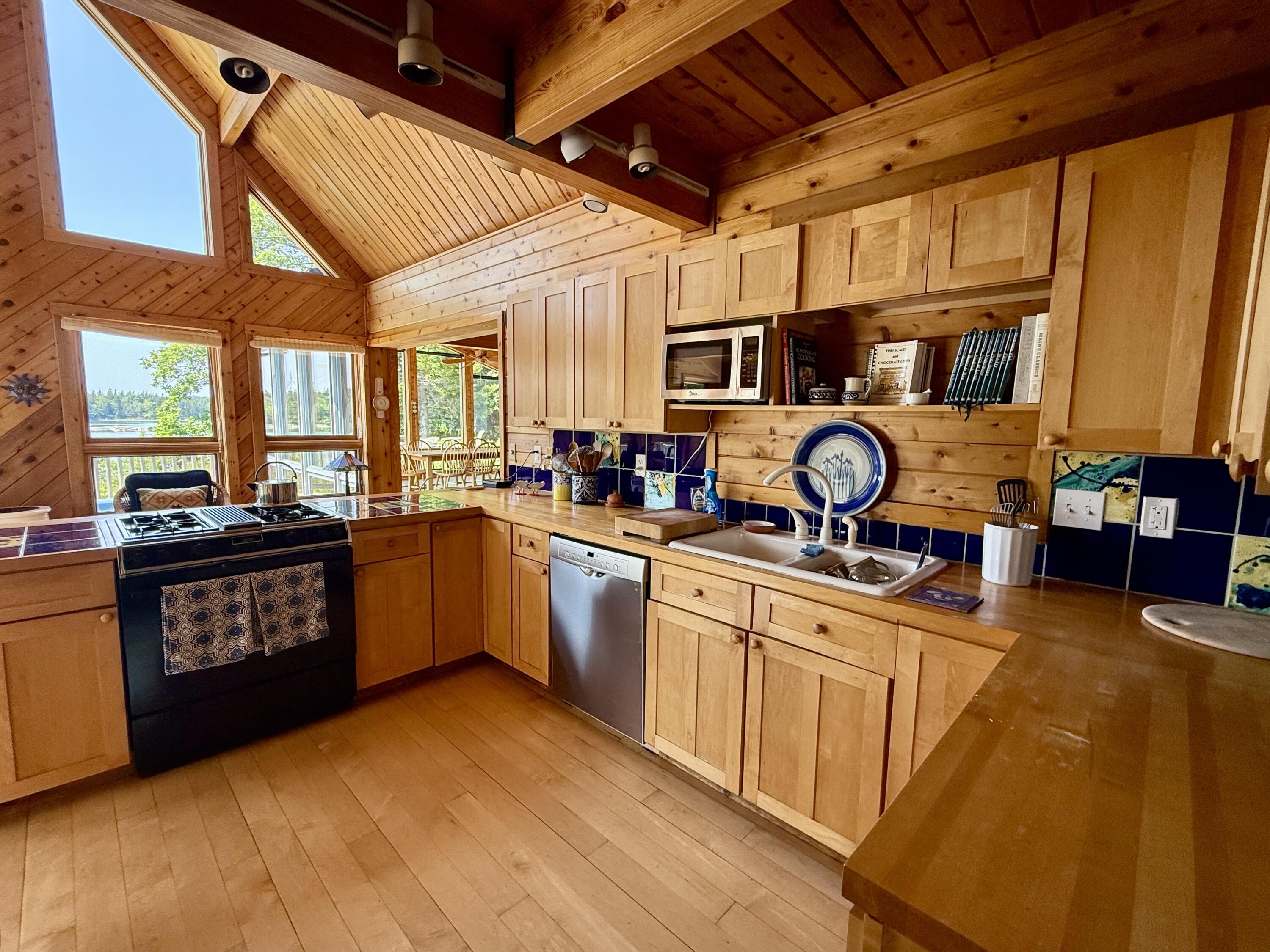 286 Calderwood Neck Road Vinalhaven, ME 04863 - Photo 22 of 47 IMG_2054