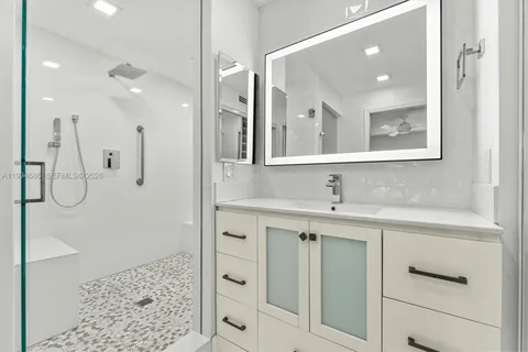 $550,000 | 392 Golfview Road, Unit A, North Palm Beach, FL 33408