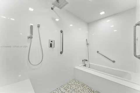 $550,000 | 392 Golfview Road, Unit A, North Palm Beach, FL 33408