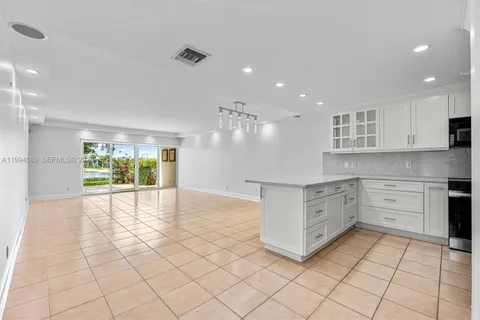 $550,000 | 392 Golfview Road, Unit A, North Palm Beach, FL 33408