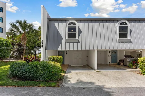 $550,000 | 392 Golfview Road, Unit A, North Palm Beach, FL 33408